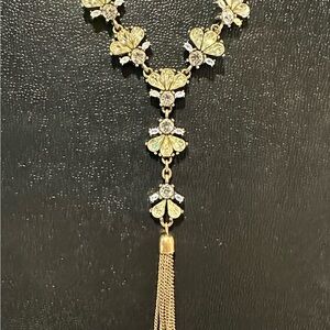 Elegant Gold Floral Necklace